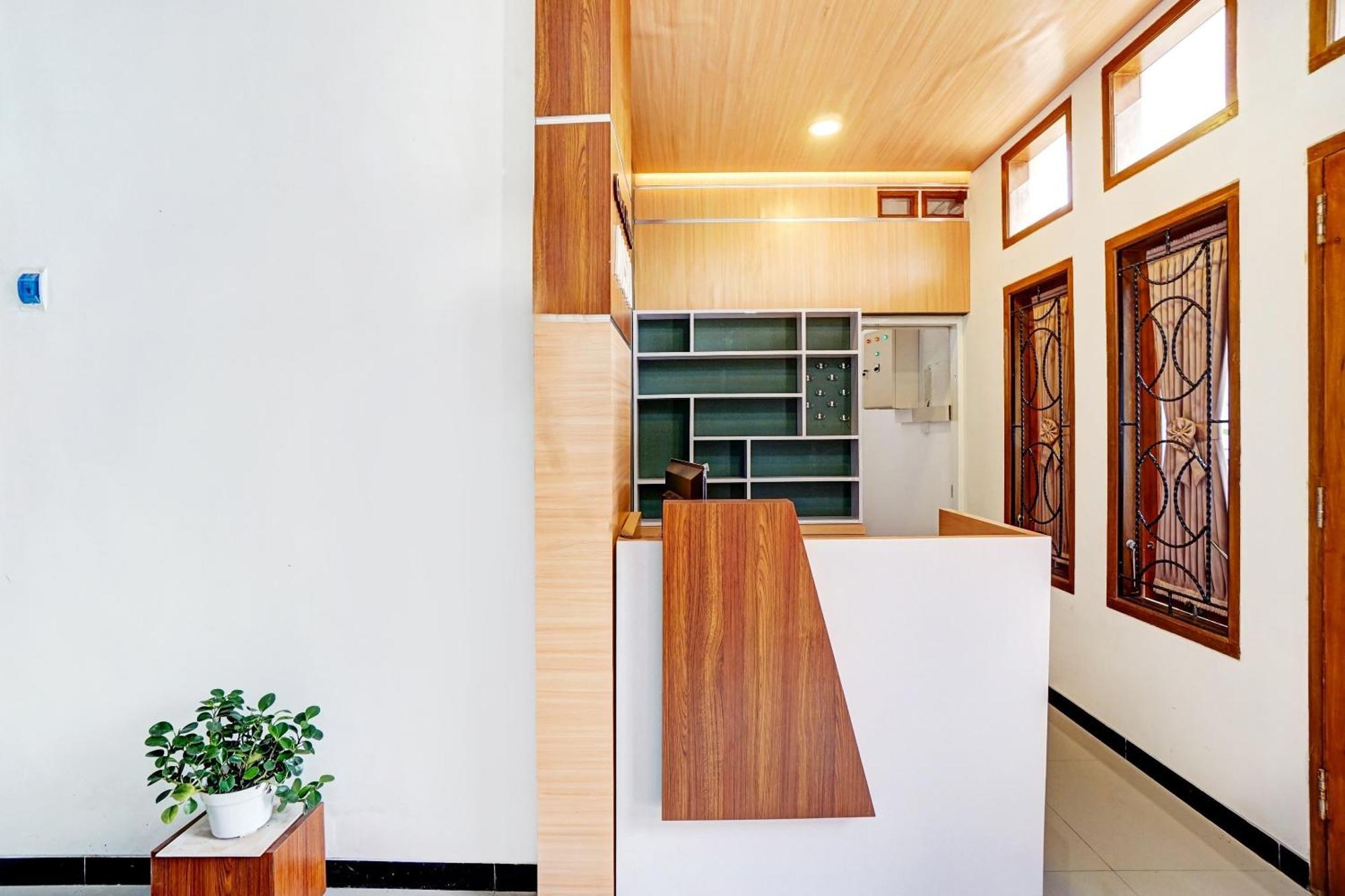 Avisha Guest House Syariah 말랑 외부 사진