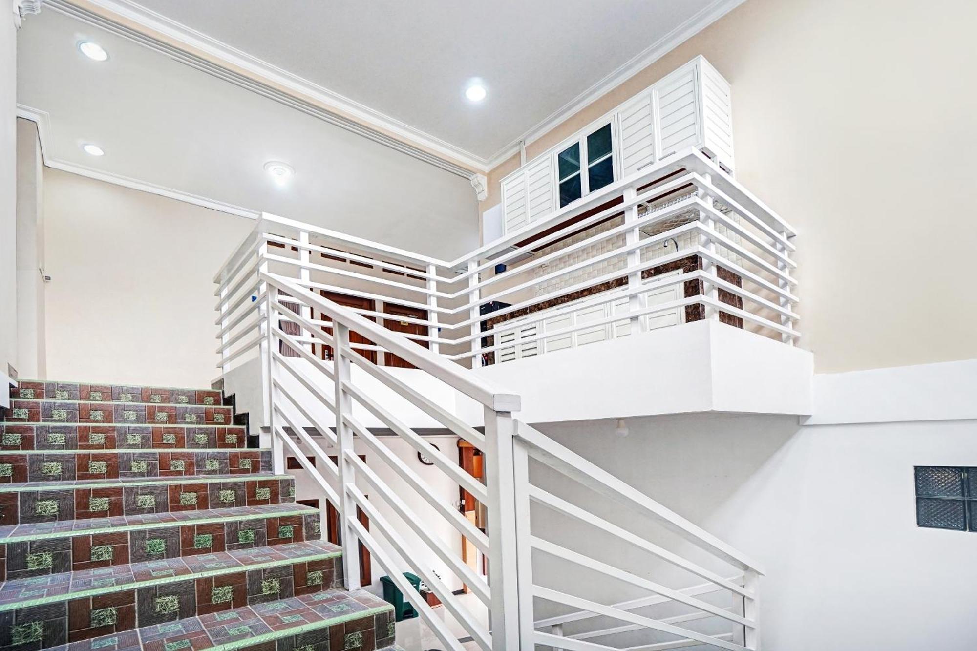 Avisha Guest House Syariah 말랑 외부 사진