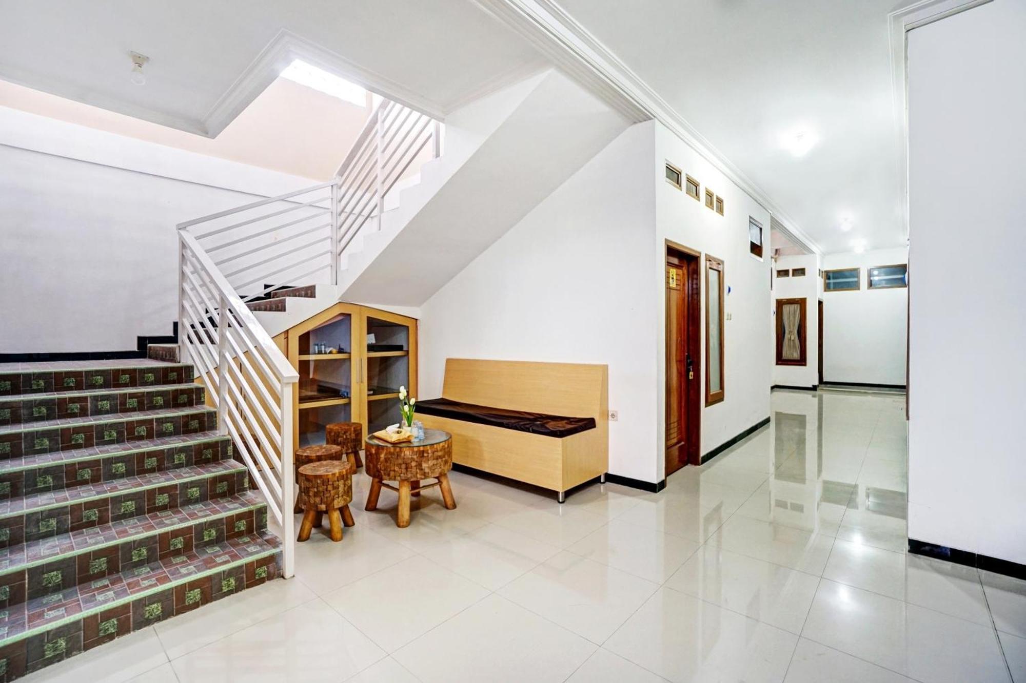 Avisha Guest House Syariah 말랑 외부 사진